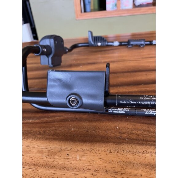 UPPAbaby Infant Car Seat Adapter for Graco ( for VISTA 2015 - Later / All CRUZ ) - Picture 11 of 16